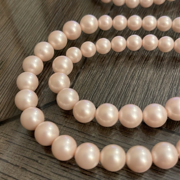 Vintage Pale Pink TRIFARI Single Strand of Pearls 45” - Picture 4 of 16